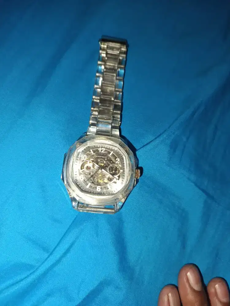 Jam tangan otomatis merk parlent