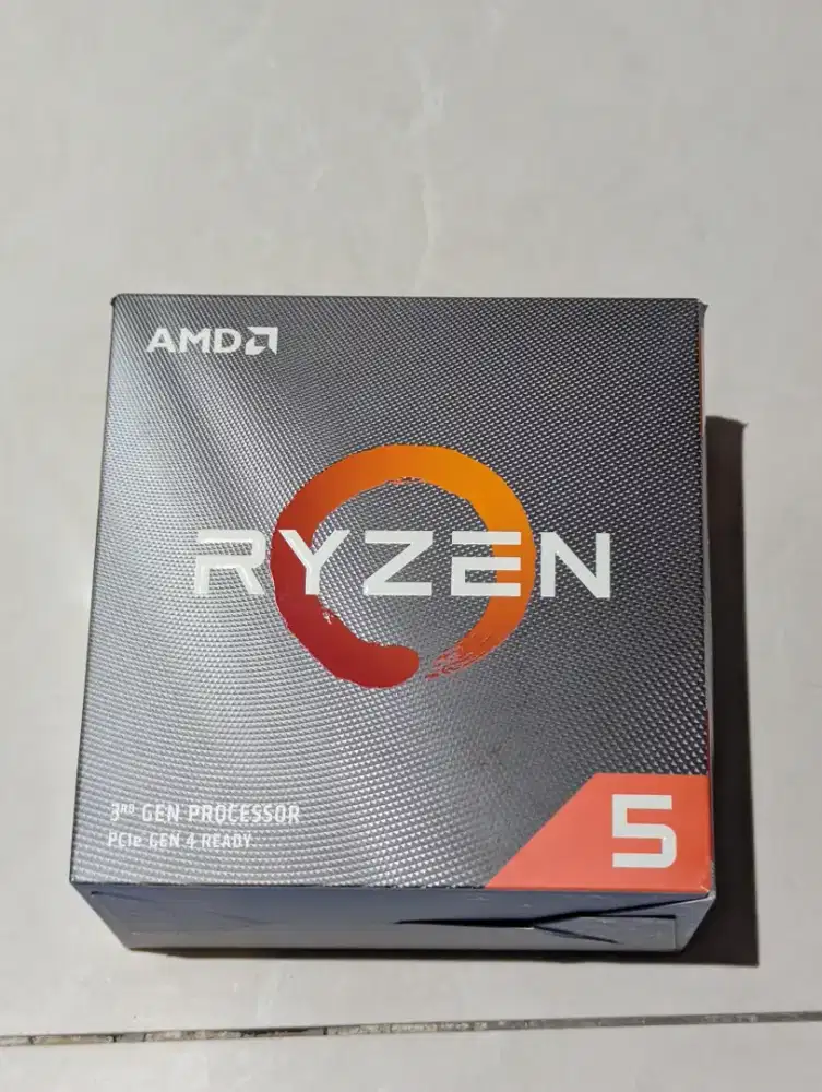 Ryzen 5 3600 tray + box ( tidak ada kipas)