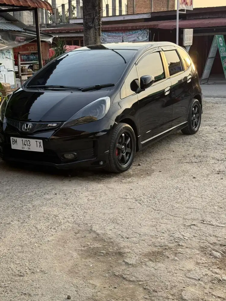 Jazz RS GE8 tahun 2013