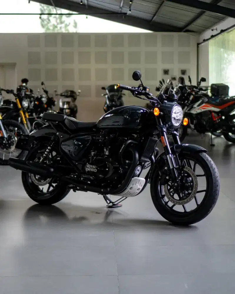 Royal Enfield Shotgun 650 Metal Grey 2024