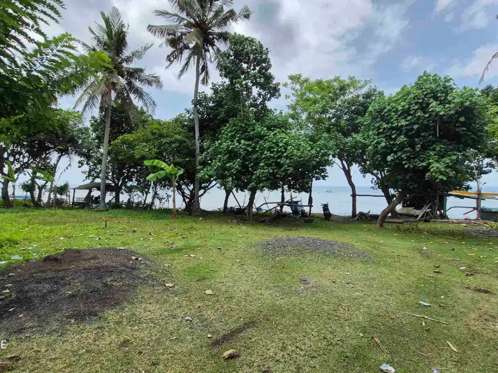 TANAH LOS PANTAI 200M2 HOOK JALAN DI MELAYA JEMBRANA