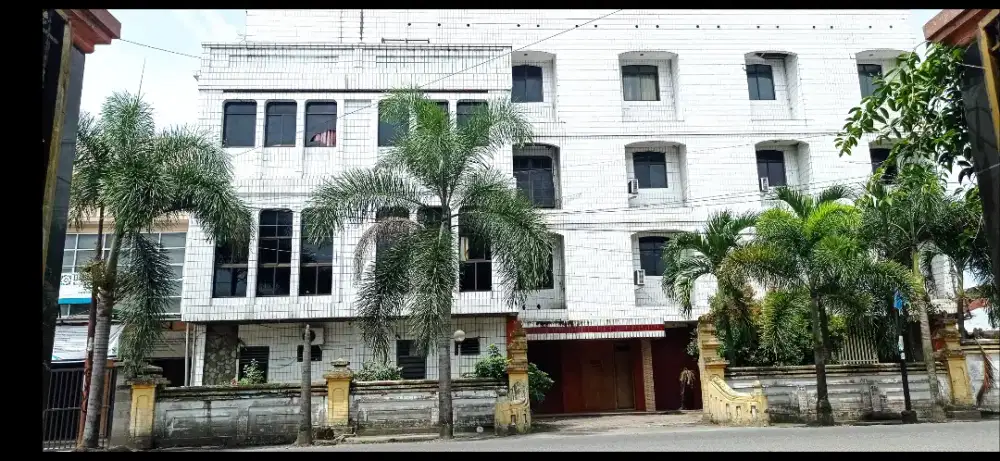 Dijual tanah dan bangunan ex hotel
