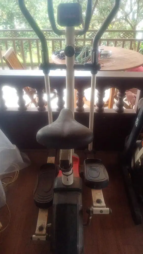 Dijual 1 set alat gym BFIT original