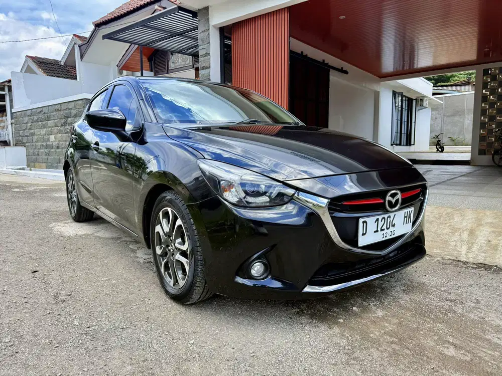 Tdp 5.5jt mazda 2 R skyaktif at 2015