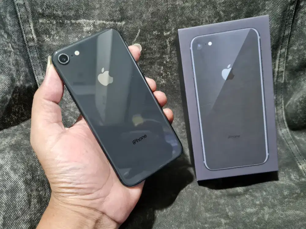iPhone 8 64gb mulus all operator aman fullset