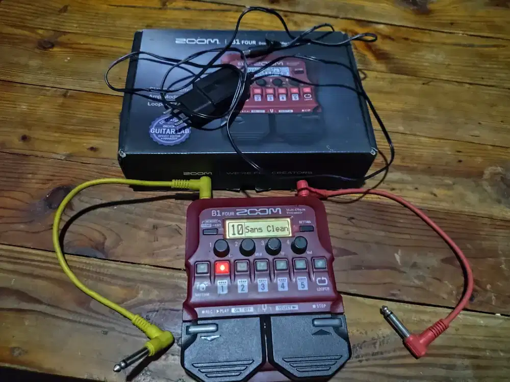 Zoom B1 four multi-effects processor