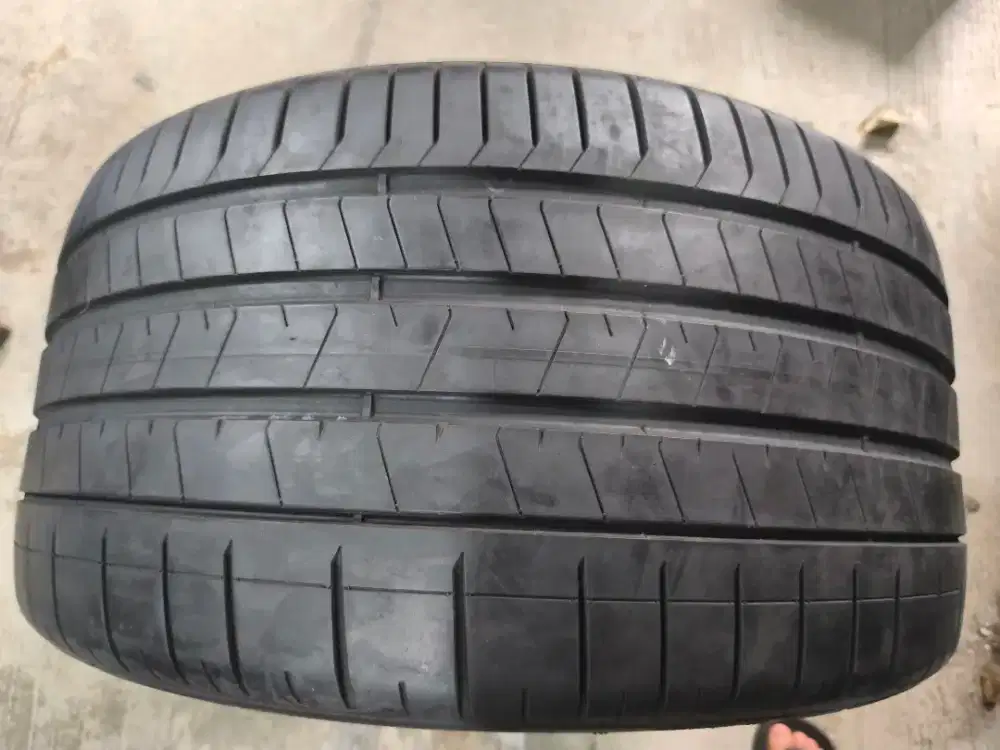 Pirelli pzero 285 35 R21