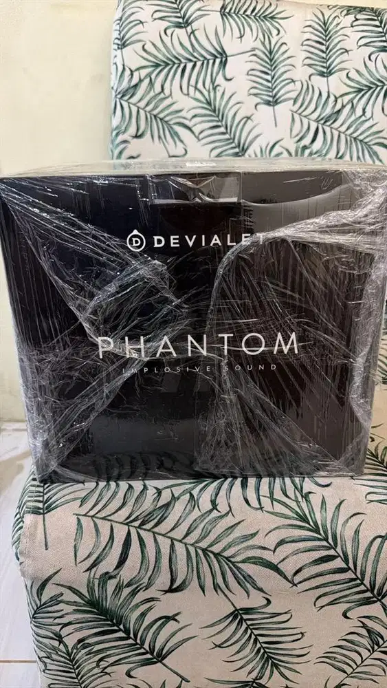 Devialet Phantom II 98dB + Tree Stand