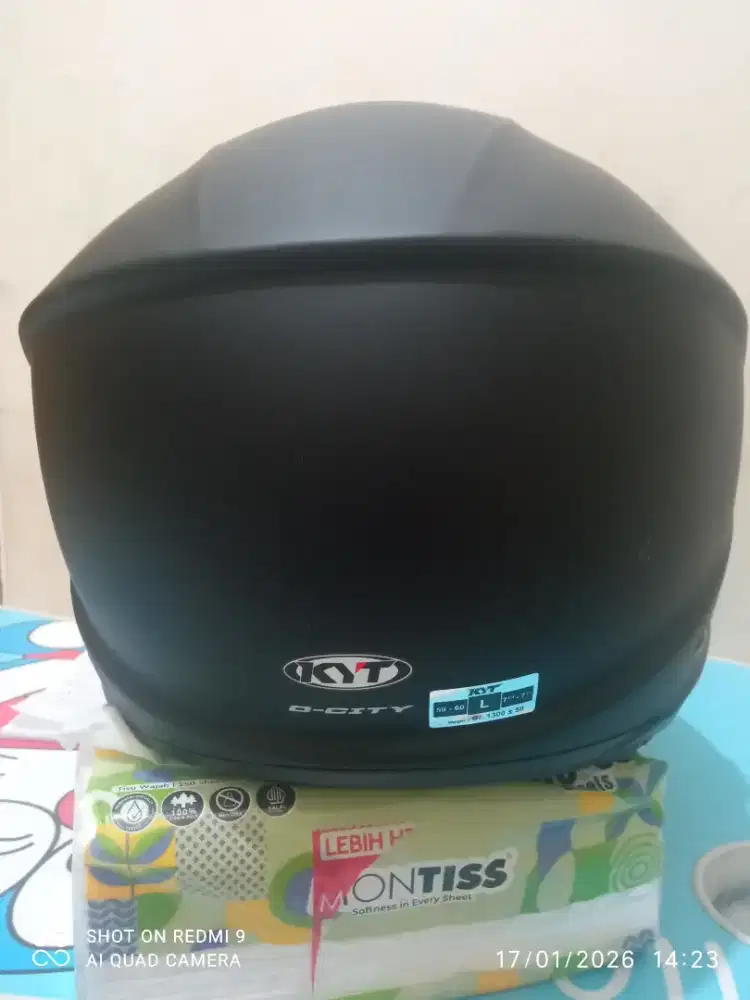 Helm KYt D-city hitam doff