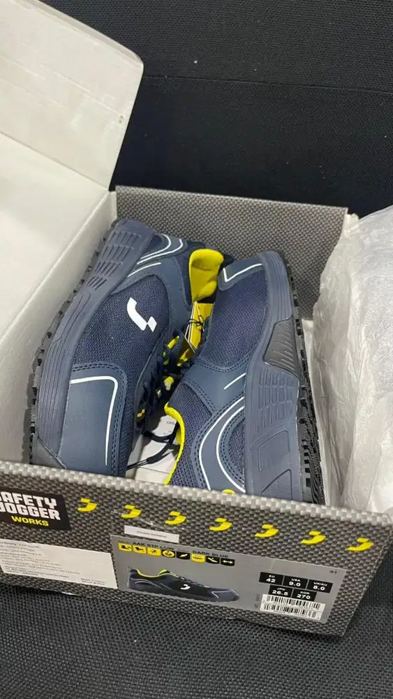 Sepatu Safety Jogger, Kondisi Baru Harga Bisa Nego