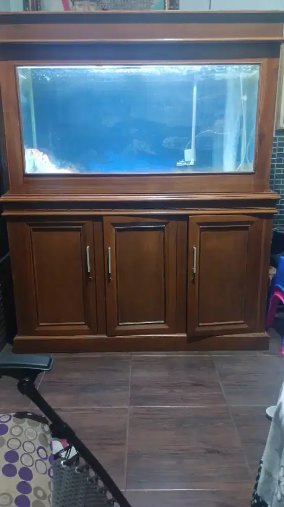 Aquarium/akuarium 3 pintu dengan bahan kayu jati