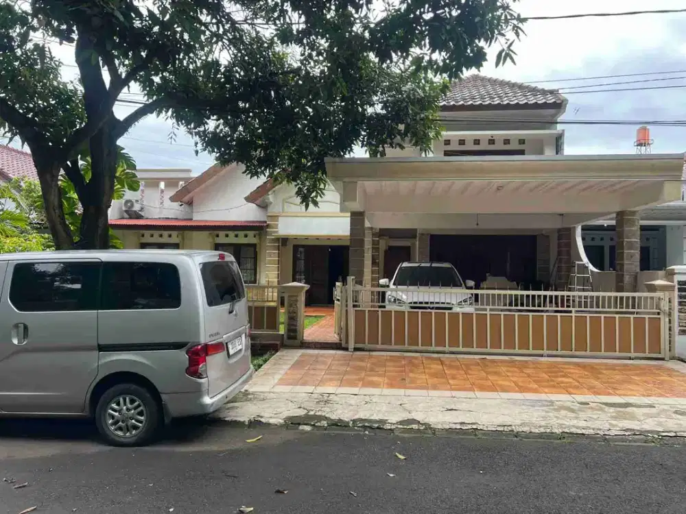 Dijual Rumah bagus di Taman Yasmin