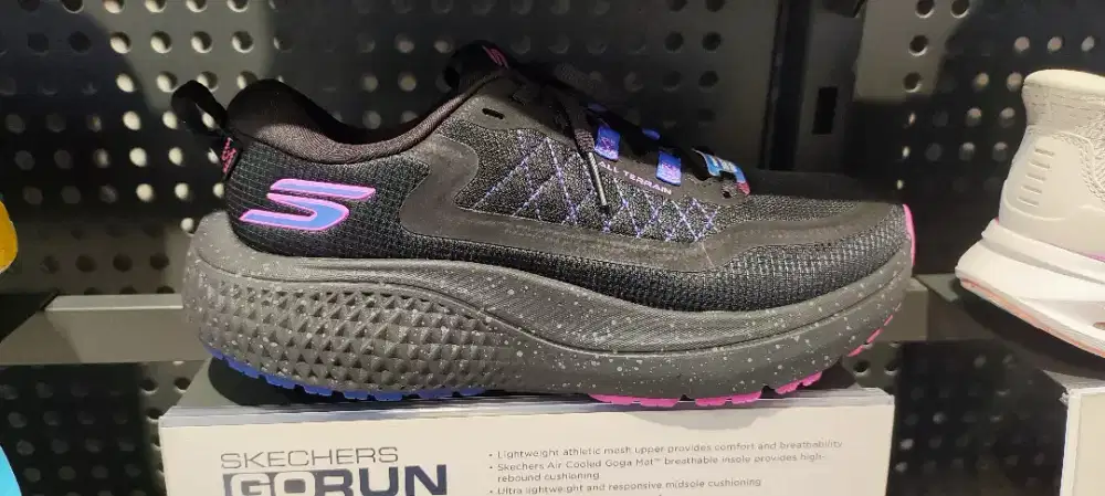 [OPEN JASTIP] SNEAKERS FAVORIT: Skechers, New Balance, & Converse!