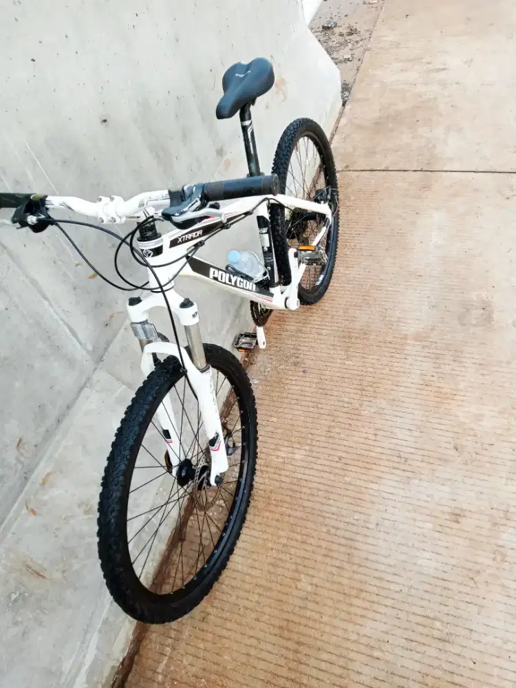 MTB polygon extrada 3.0 uk 26