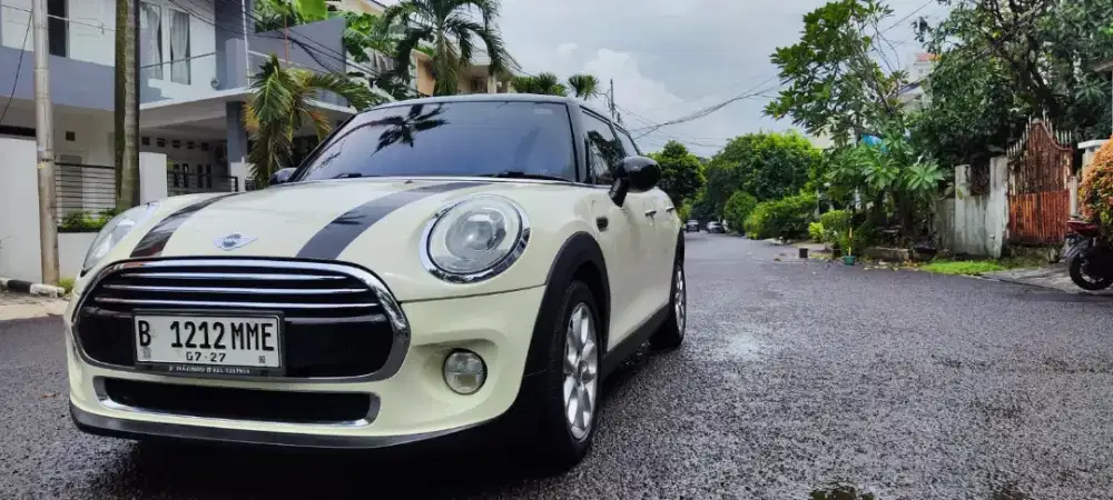 Mini cooper 5door 2015 at good condition