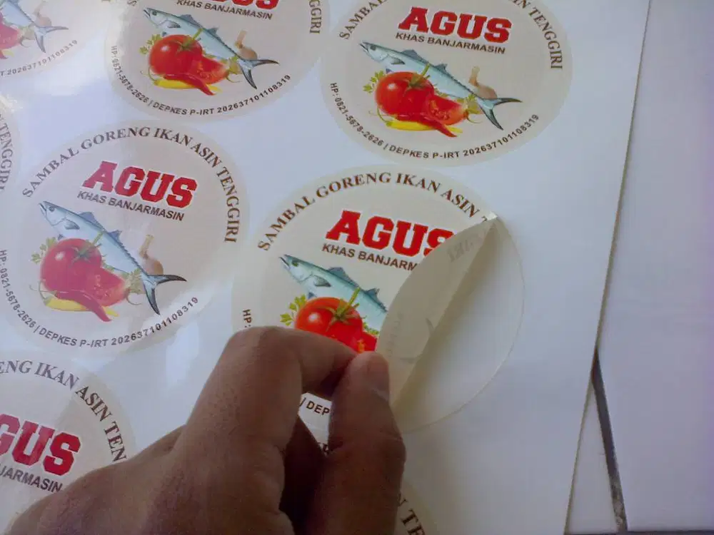Pusat Bikin Cutting sticker logo tulisan stiker nama Label kemasan dll