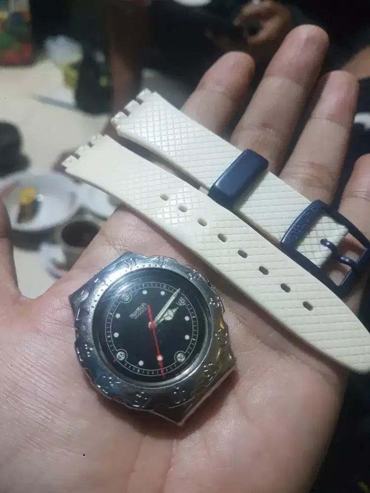 jam swatch besi model diver