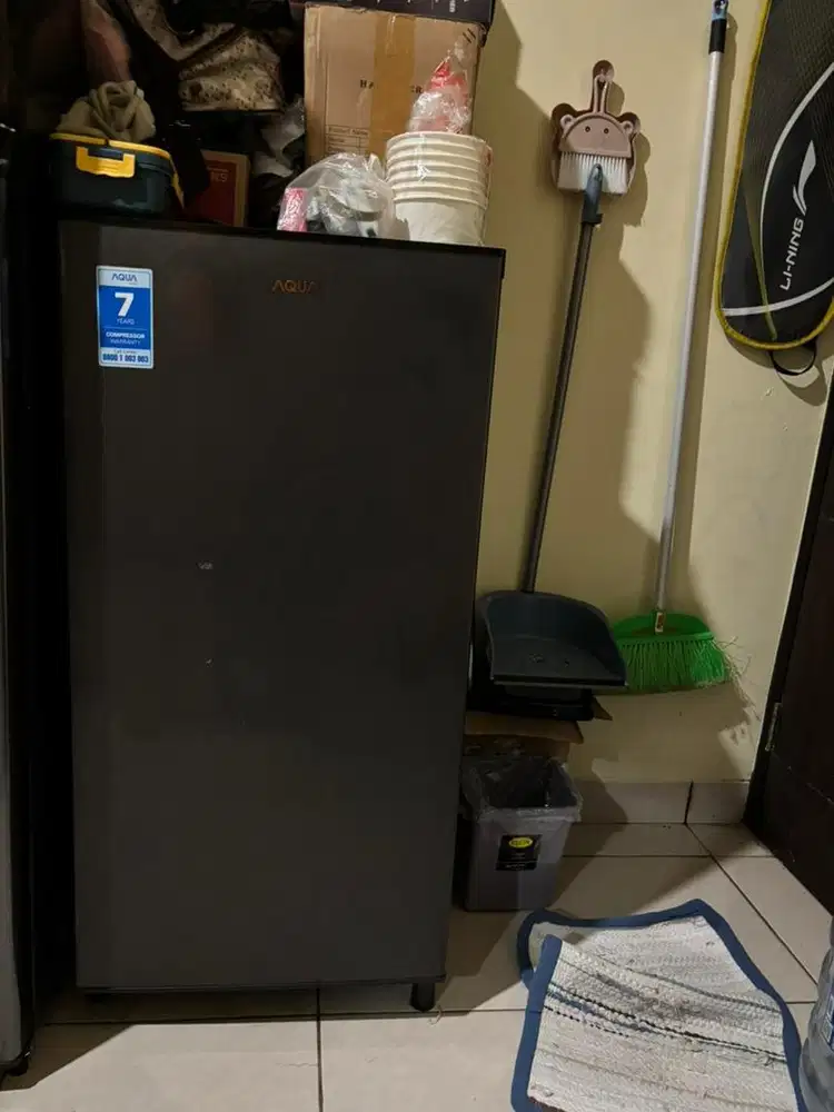 Kulkas / Lemari Es AQUA AQRD181DS (1 pintu)