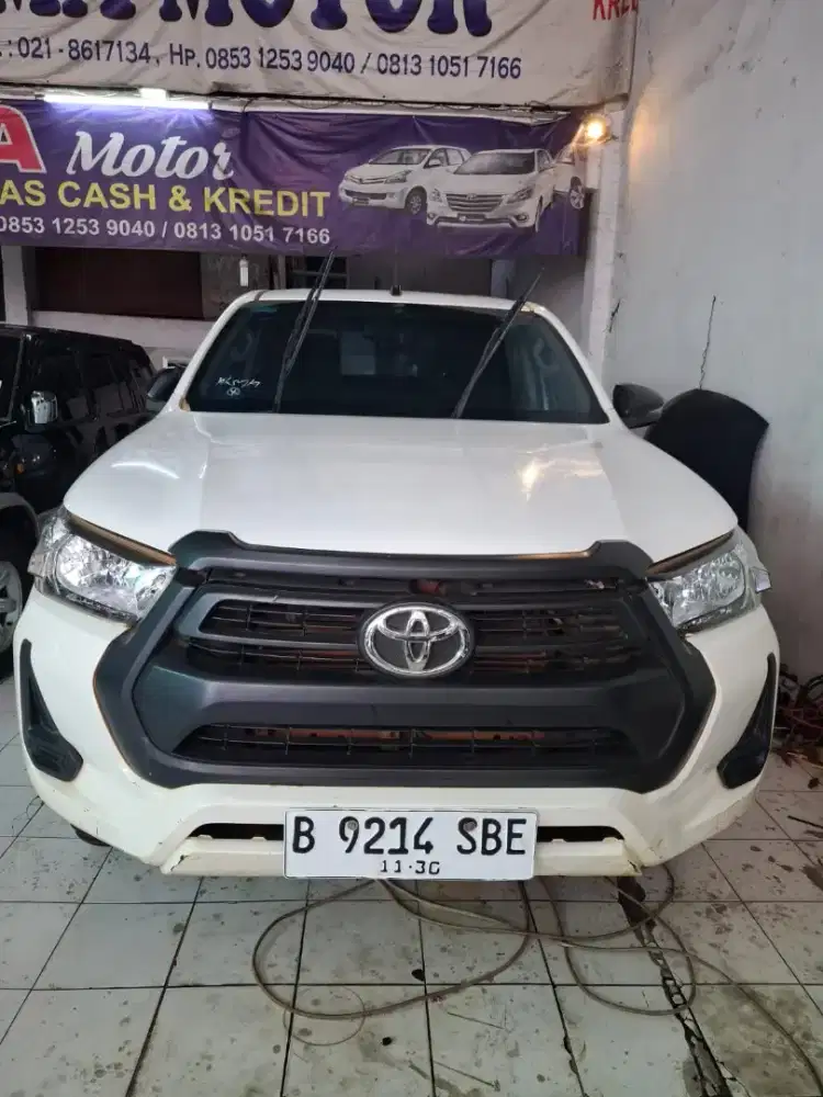 Toyota hillux E 4x4 manual 2020