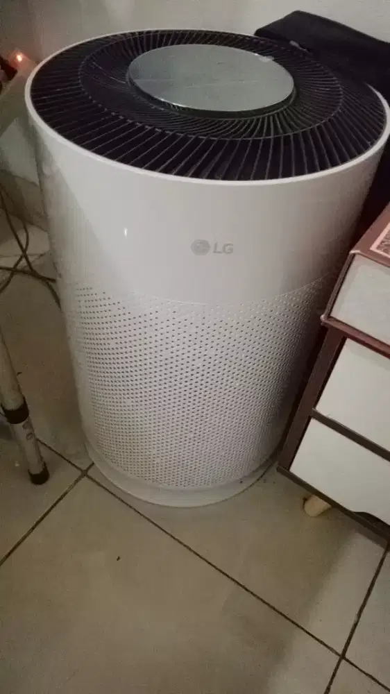 air purifier pembersih ruangan merk LG baru