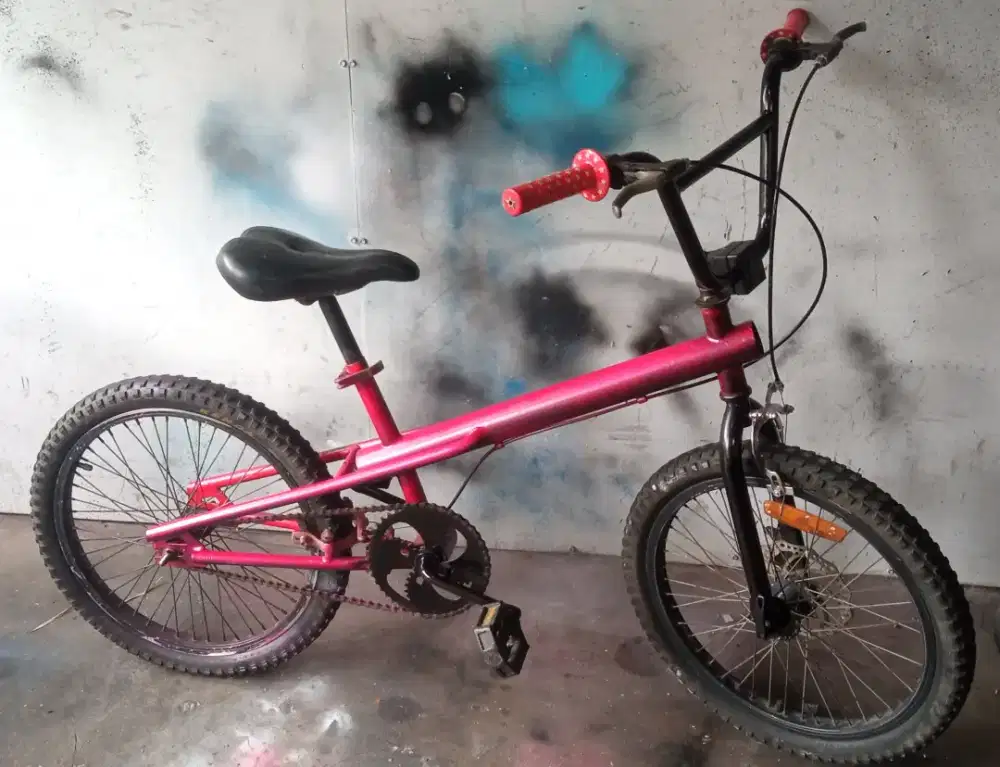 Sepeda bmx 20in