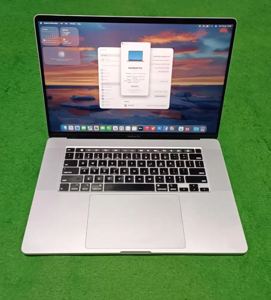 MacBook Pro 2019 16inch i7 16/512 Silver Touchbar Dual VGA Mulus Murah