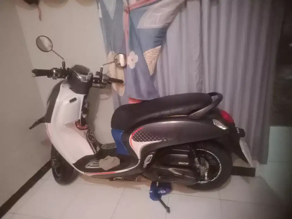 Di jual motor Scoopy tahun 2023