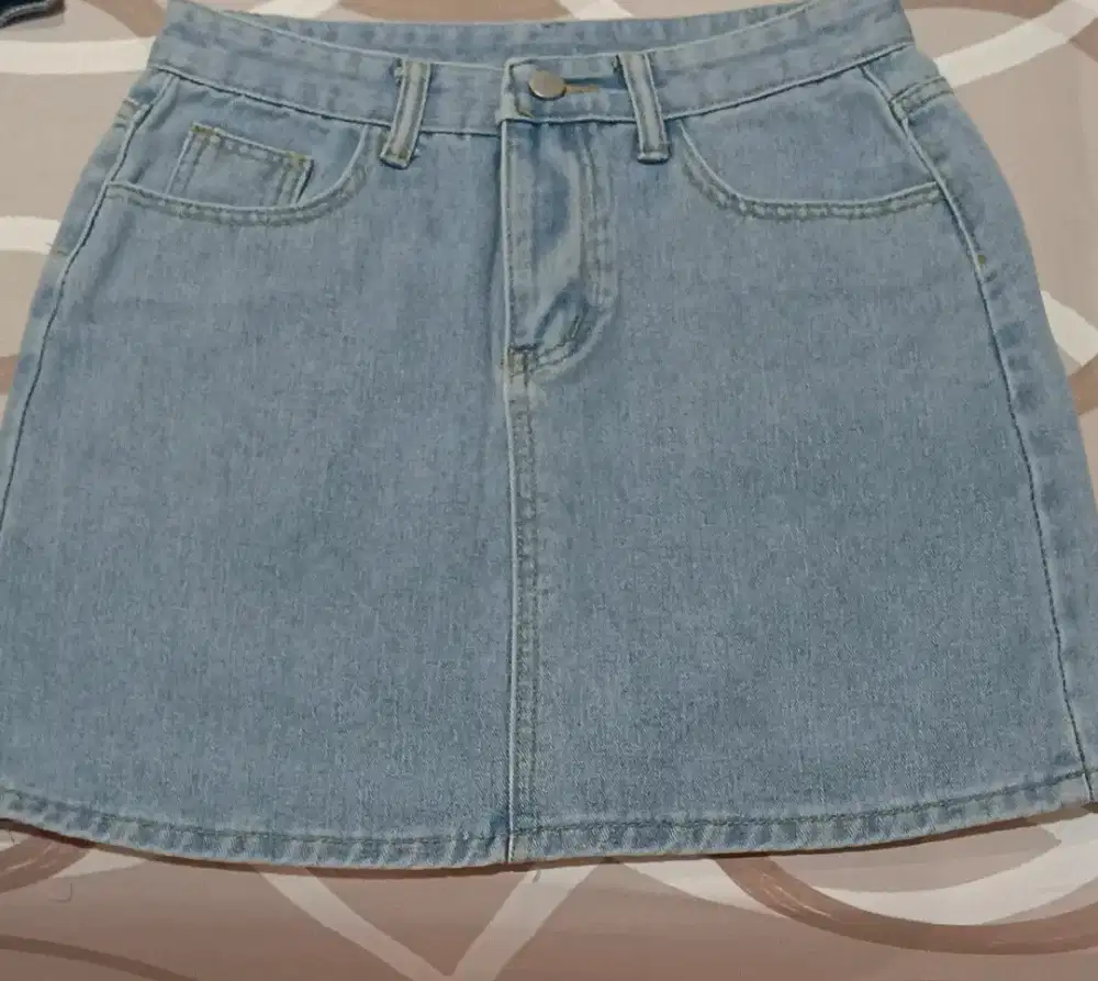 Rok biru bahan jeans