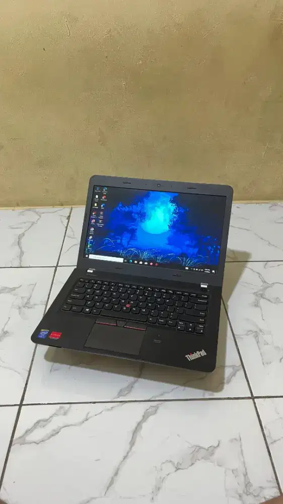 Lenovo Thinkpad E450 Intel Core i5 Dual Vga Ram 8Gb Siap Pake