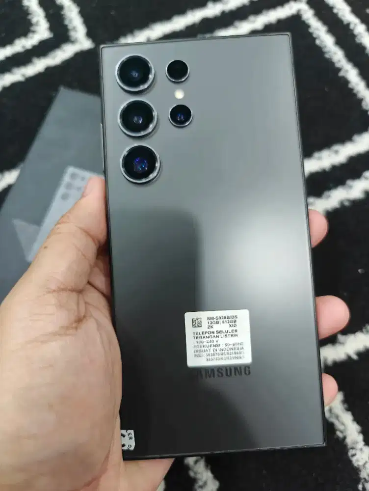 Samsung S24 Ultra (12/512Gb) Fullset original Bonus Batok