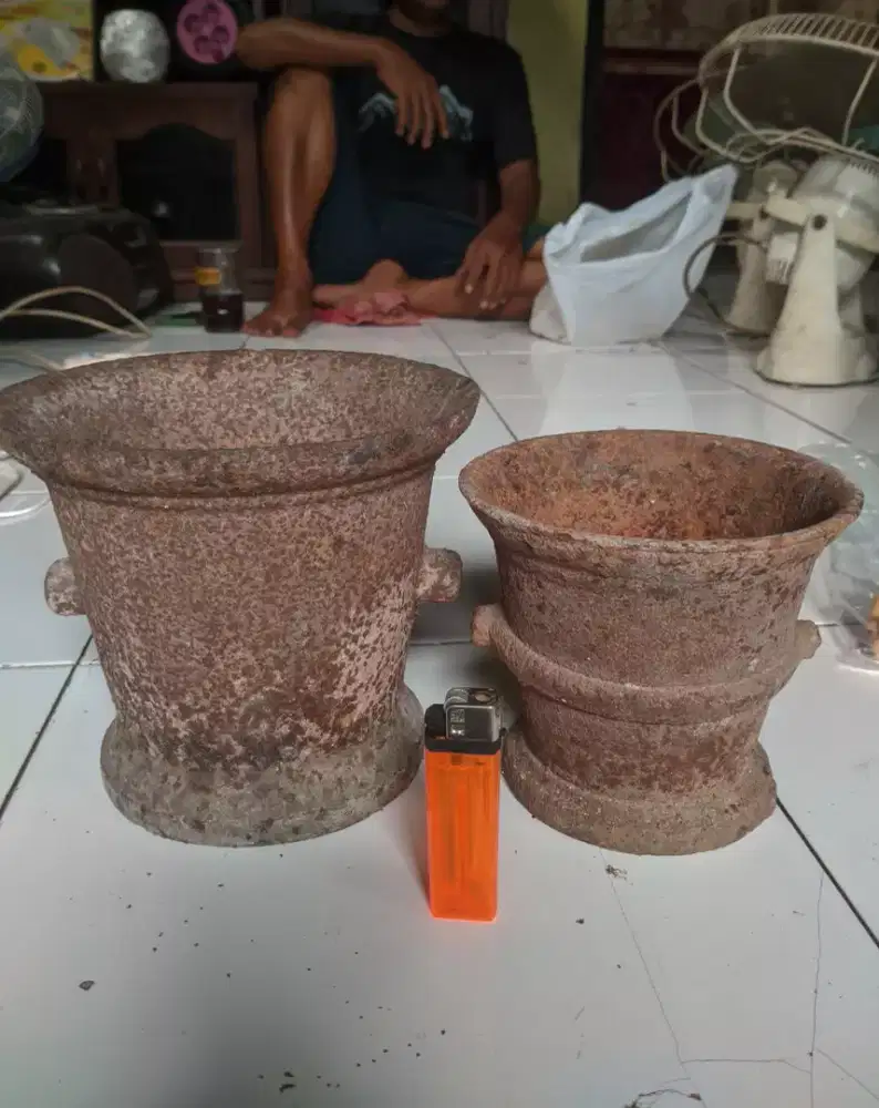 Lumpang besi lawasan