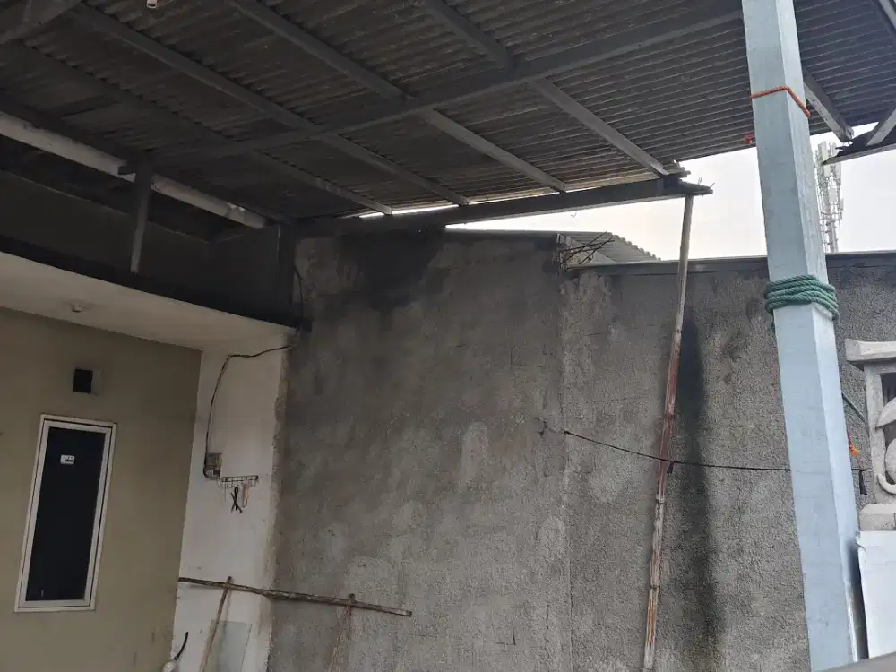 Tukang bangunan harian dan borongan