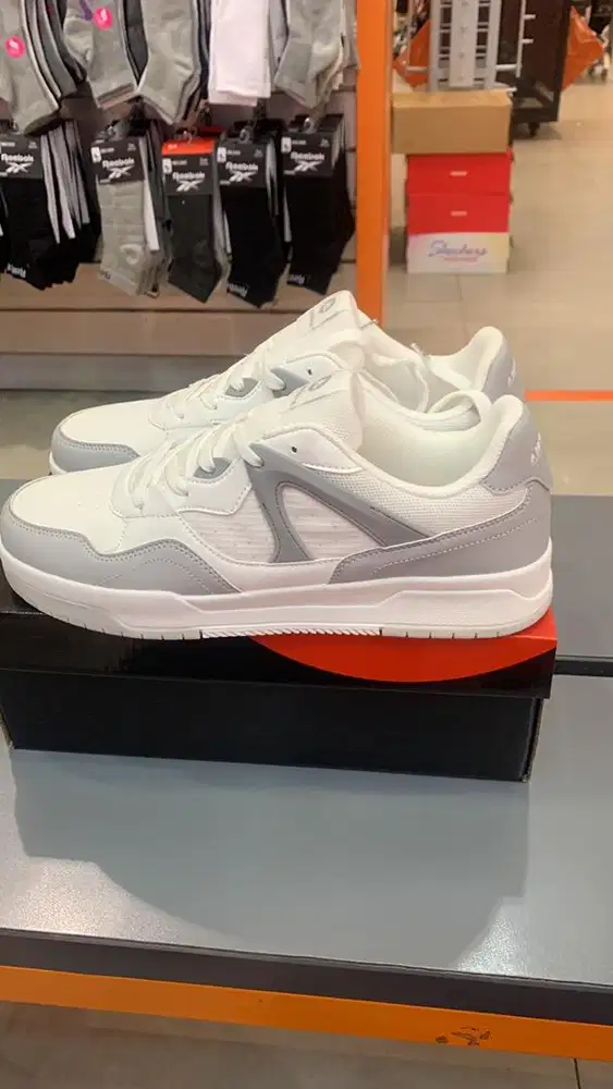 Air Walk Delta . Baru!!