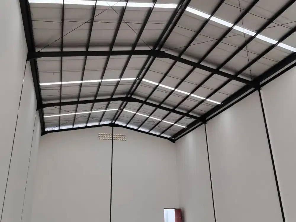 DI SEWAKAN Gudang Baru Siap pakai di kawasan pergudangan dan industri legok Tangerang dekat exit tol