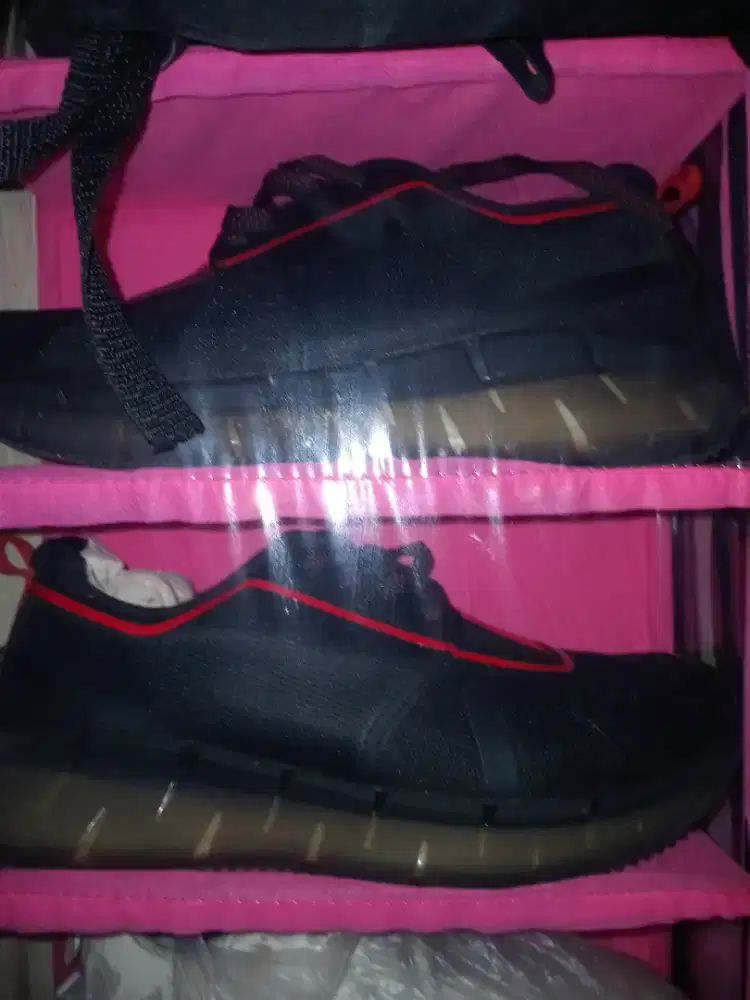 Sepatu sport ori TNI