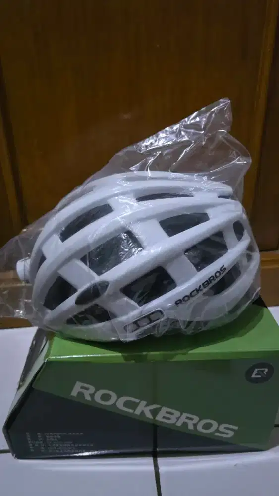 Helm Sepeda Rockbros+Lampu Depan Belakang