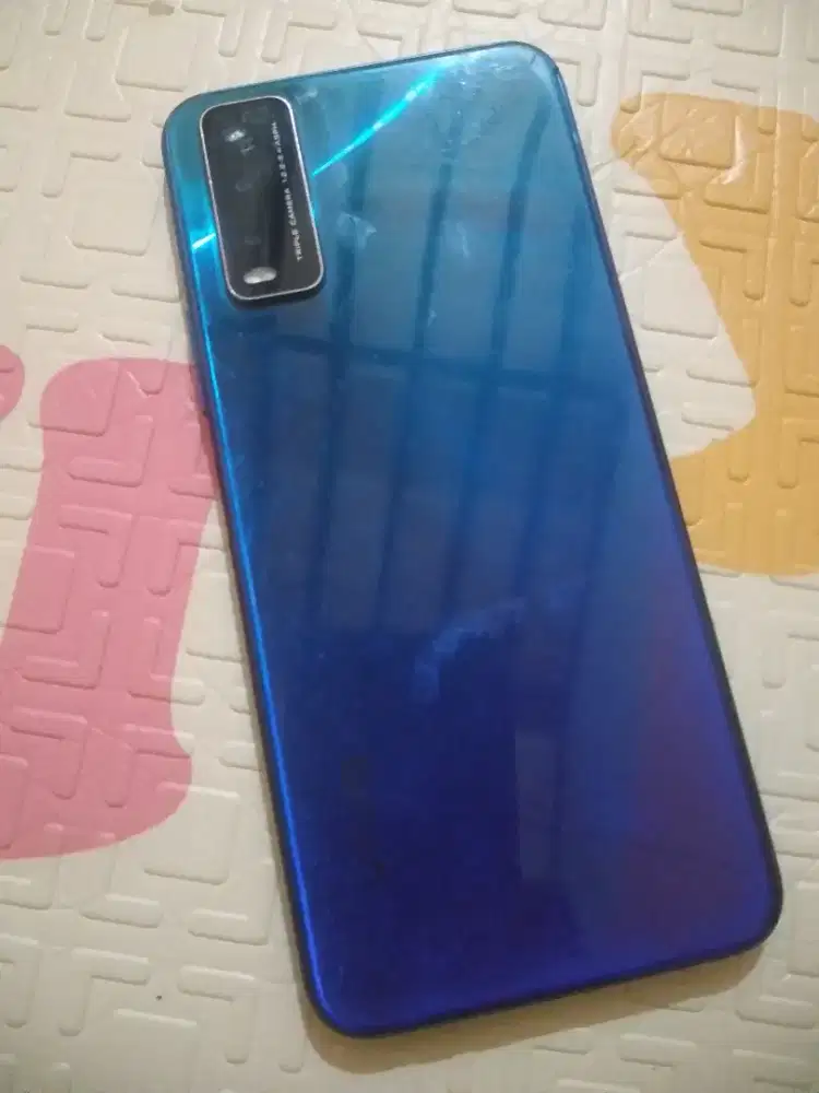 Vivo y20 4/64 ori resmi