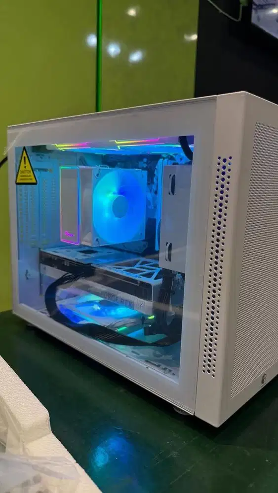 PC GAMING AMD RYZEN 5 7500f Geforce RTX 5060ti 16gb