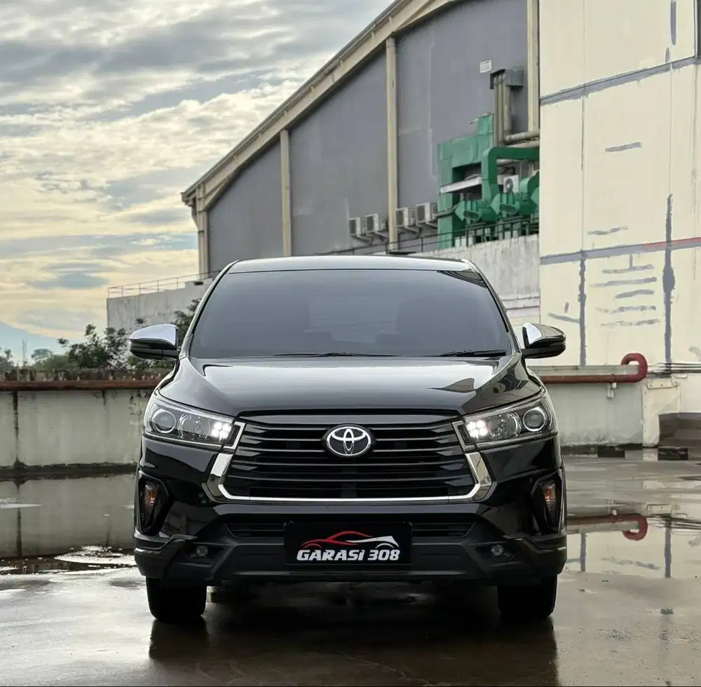 Toyota Kijang Innova Venturer Diesel 2.4 AT