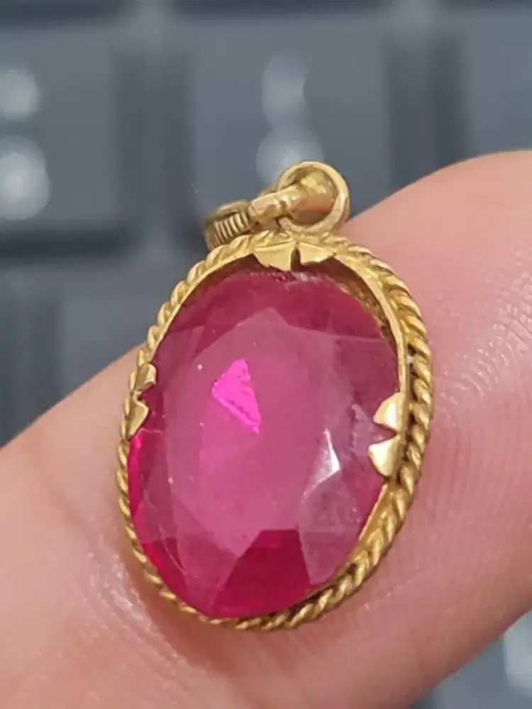 MENCARI PEMBELI MERAH DELIMA