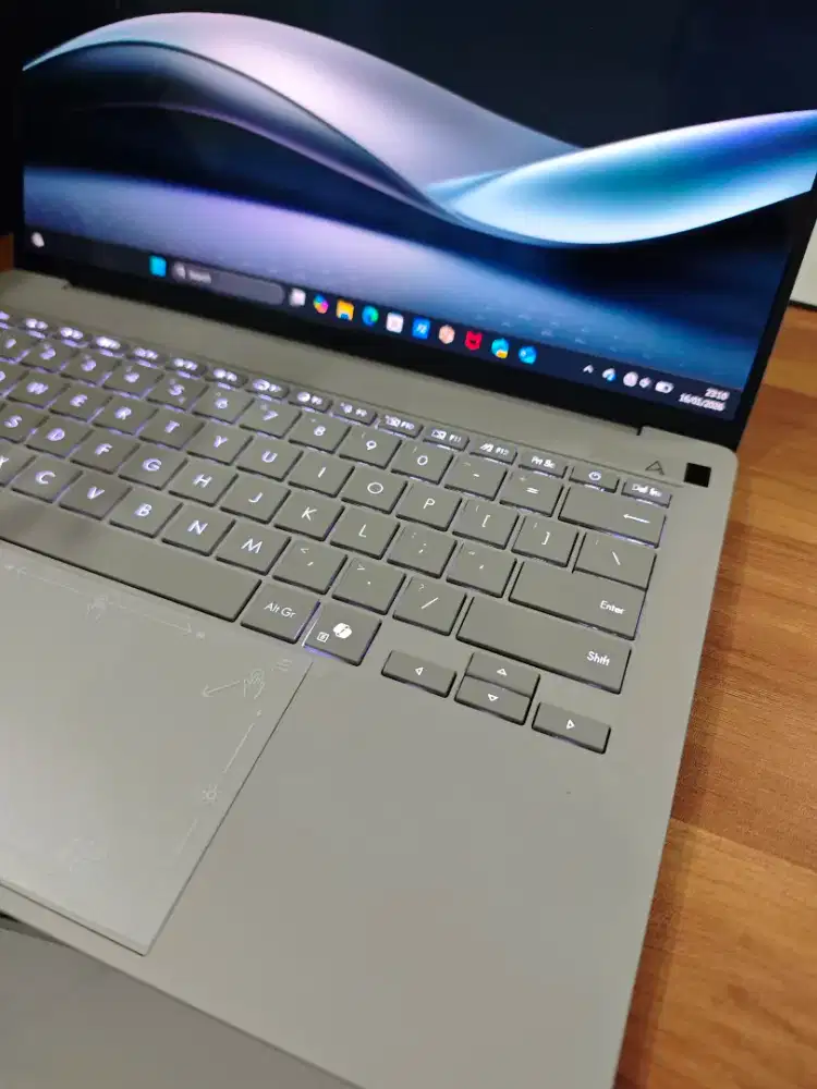 Laptop Asus Zenbook A14 Snapdragon X Elite 32GB