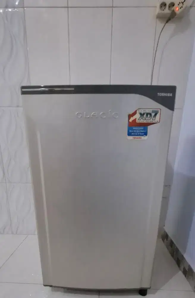 Kulkas Toshiba 1 Pintu Kondisi 90%