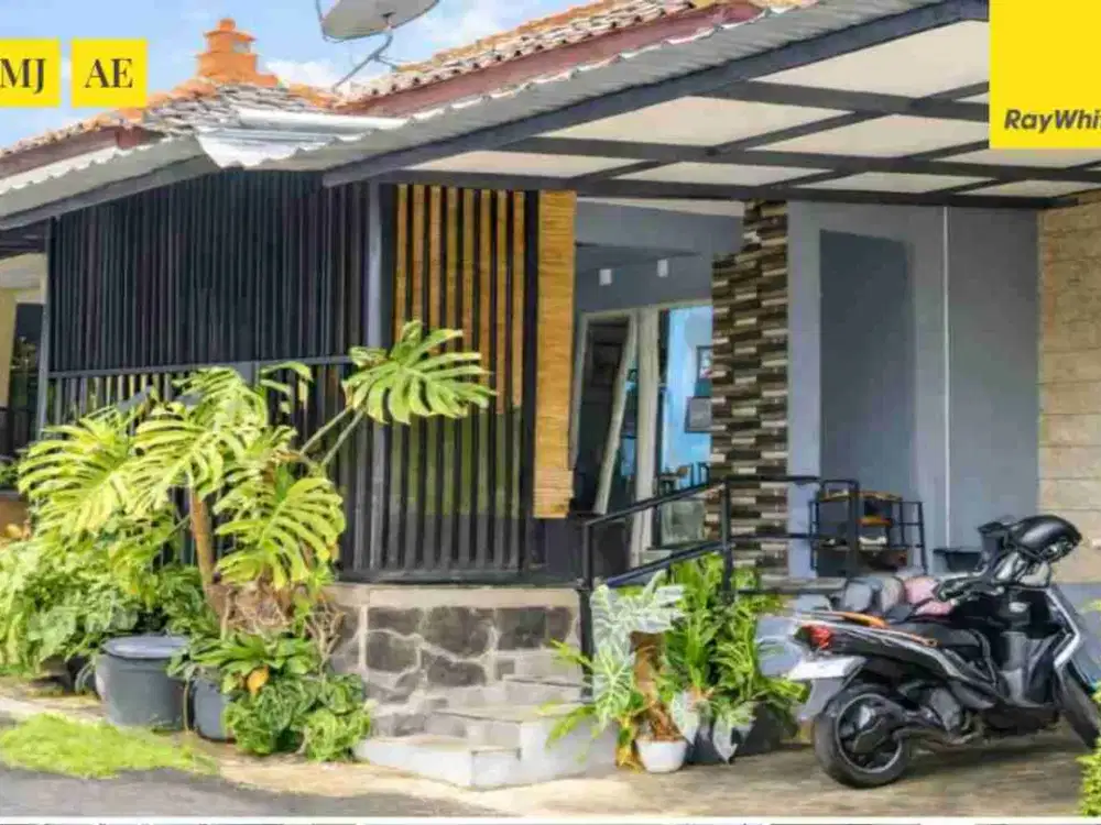 dijual rumah dlm perum depan AKMIL magelang.