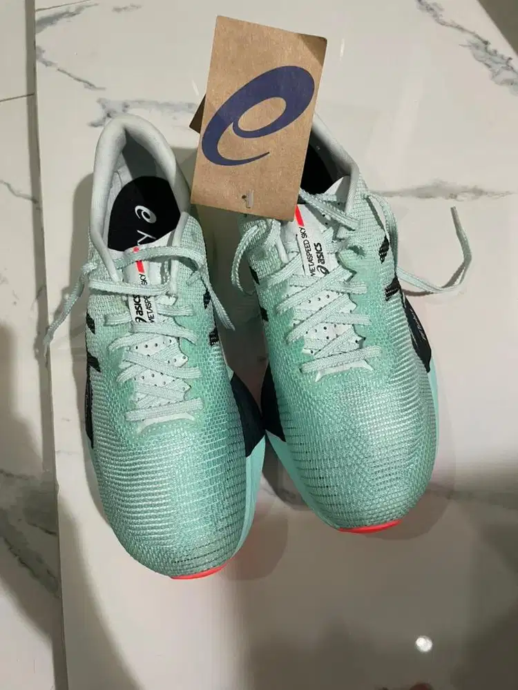 Asics Metaspeed Sky 41.5 (brand new)