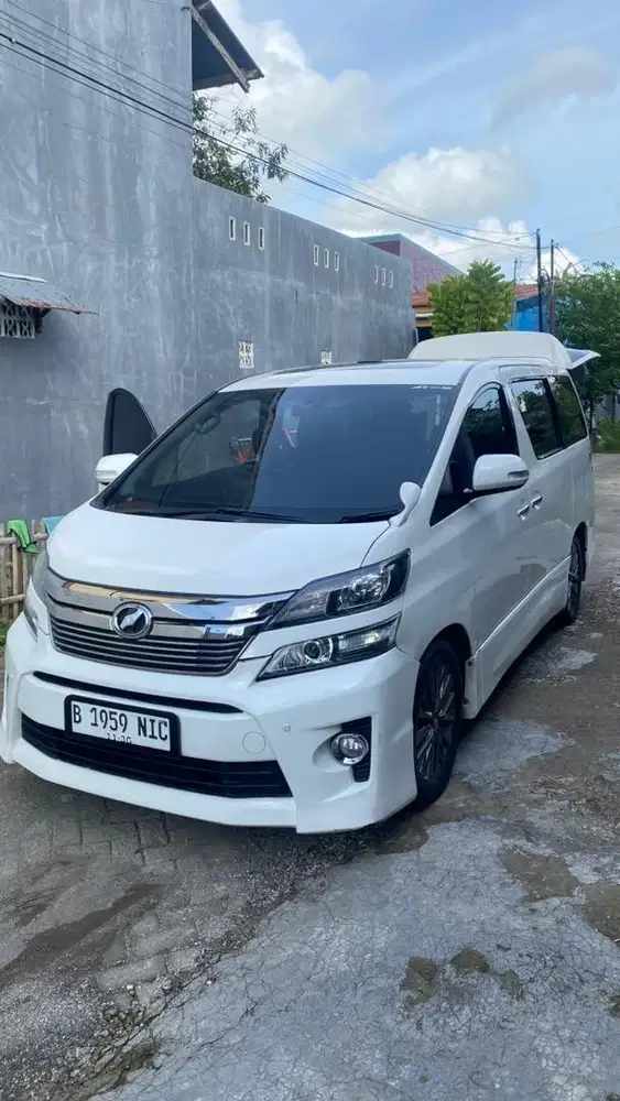 Toyota Vellfire Type Z 2012