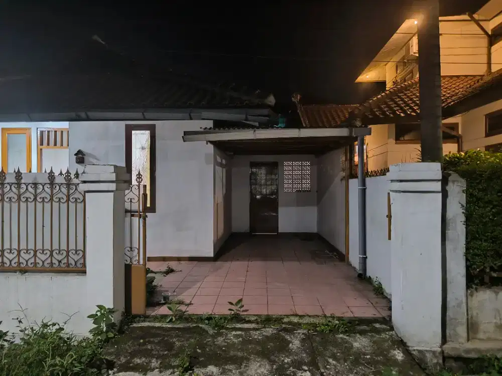 rumah asri di jalan denpasar antapani