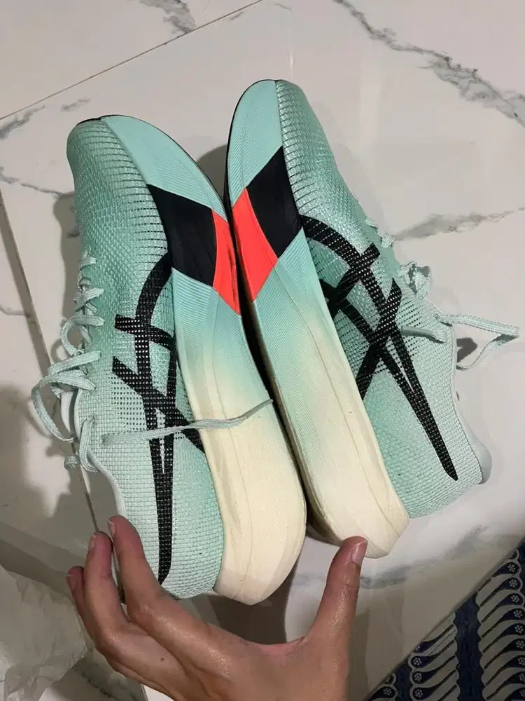 Asics Metaspeed edge 44 (+ - 3km)