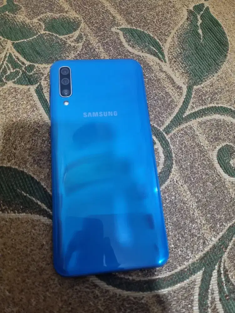Samsung a50 4/64