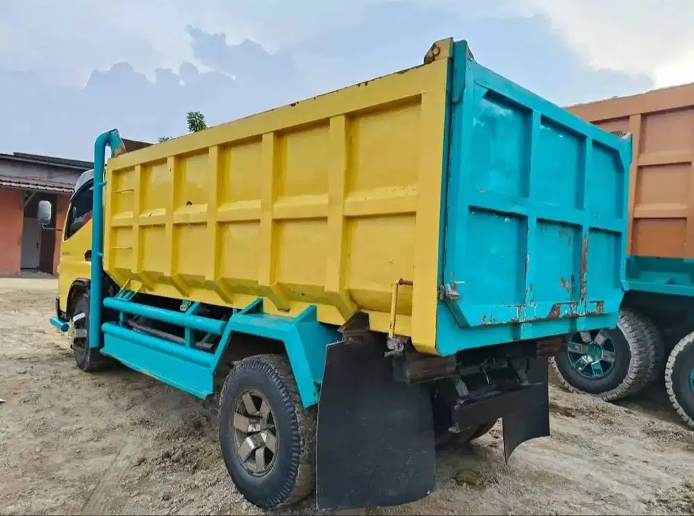 Mitsubishi FE 74 HDV 125 PS 2016