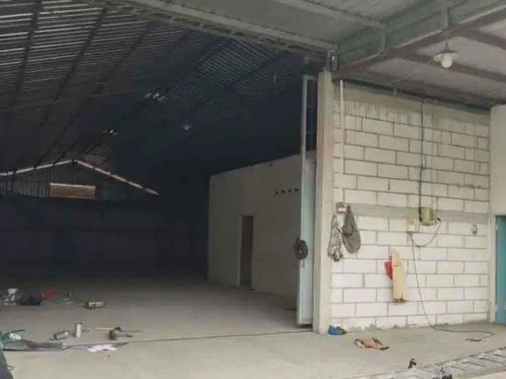 DI SEWAKAN GUDANG DI SEMARANG BARAT